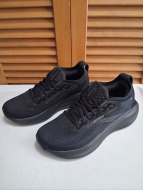 Brooks Adrenaline GTS 25 Triple Black Women's Running Shoe * Size: 9 (2A) Narrow